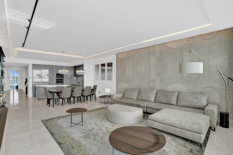 Condo in Sunny Isles Beach, Florida, 3 bedrooms  № 2067369 - photo 14