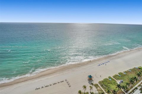 Condo in Sunny Isles Beach, Florida, 3 bedrooms  № 2067369 - photo 3