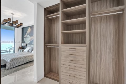 Condo in Sunny Isles Beach, Florida, 3 bedrooms  № 2067369 - photo 25