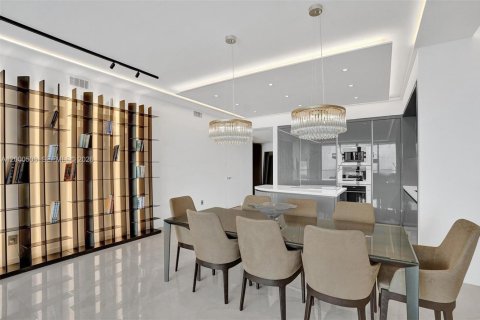 Condo in Sunny Isles Beach, Florida, 3 bedrooms  № 2067369 - photo 21