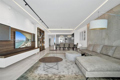 Condo in Sunny Isles Beach, Florida, 3 bedrooms  № 2067369 - photo 12