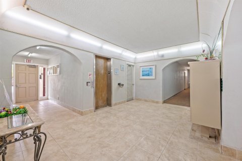 Copropriété à vendre à Lauderhill, Floride: 2 chambres, 91.04 m2 № 2146869 - photo 4