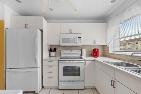 Copropriété à vendre à Lauderhill, Floride: 2 chambres, 91.04 m2 № 2146869 - photo 12