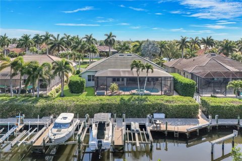 Villa ou maison à vendre à Fort Myers, Floride: 3 chambres, 240.34 m2 № 2128515 - photo 4