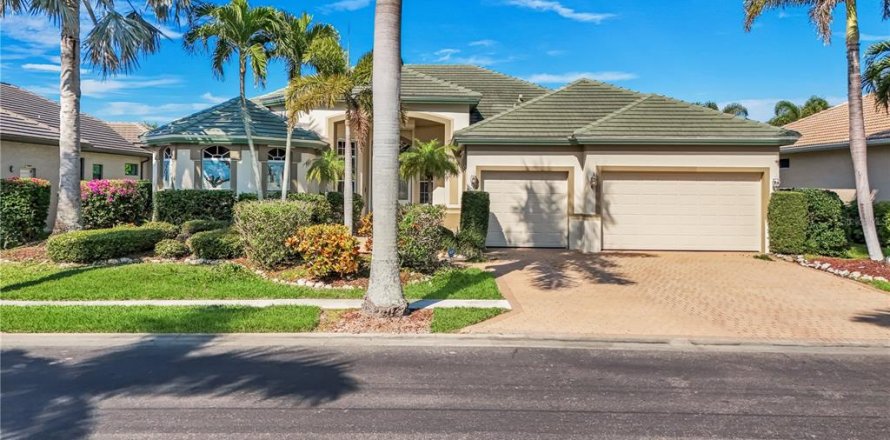 Villa ou maison à Fort Myers, Floride 3 chambres, 240.34 m2 № 2128515