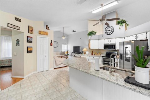 Villa ou maison à vendre à Orlando, Floride: 4 chambres, 240.34 m2 № 2339520 - photo 5