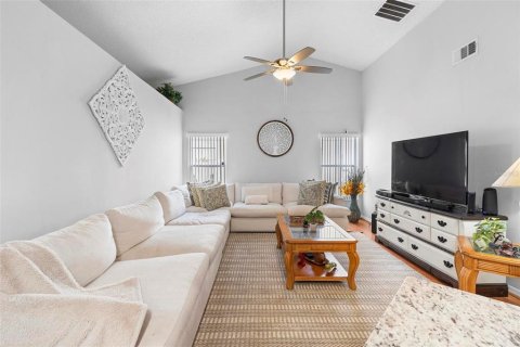 Villa ou maison à vendre à Orlando, Floride: 4 chambres, 240.34 m2 № 2339520 - photo 3