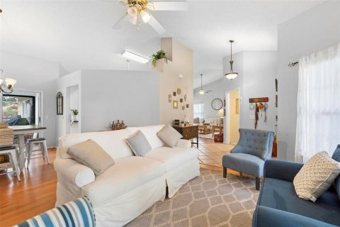 Villa ou maison à vendre à Orlando, Floride: 4 chambres, 240.34 m2 № 2339520 - photo 16
