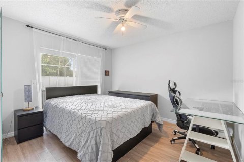 Villa ou maison à vendre à Orlando, Floride: 4 chambres, 240.34 m2 № 2339520 - photo 23