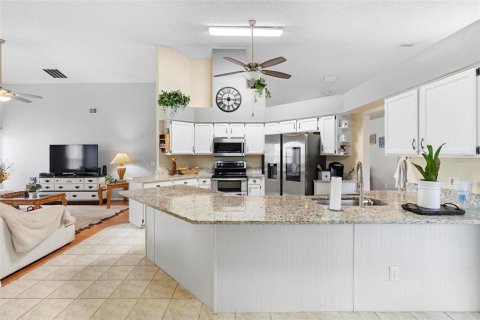 Villa ou maison à vendre à Orlando, Floride: 4 chambres, 240.34 m2 № 2339520 - photo 9