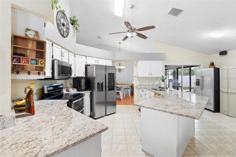Villa ou maison à vendre à Orlando, Floride: 4 chambres, 240.34 m2 № 2339520 - photo 11