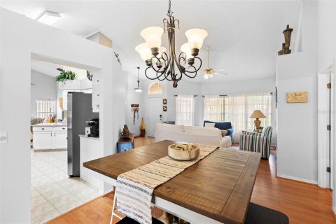 Villa ou maison à vendre à Orlando, Floride: 4 chambres, 240.34 m2 № 2339520 - photo 13