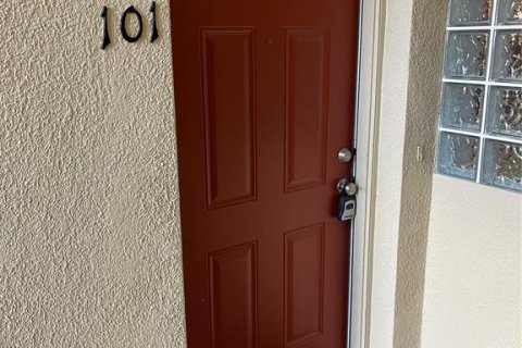 Copropriété à vendre à Riverview, Floride: 3 chambres, 106.93 m2 № 1834681 - photo 1