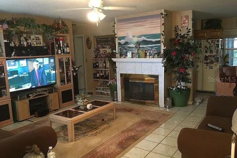 Casa en venta en Brandon, Florida, 3 dormitorios, 124.3 m2 № 1903619 - foto 6