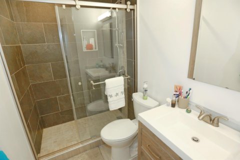 Купить кондоминиум в Помпано-Бич, Флорида 3 комнаты, 86.68м2, № 2083760 - фото 24