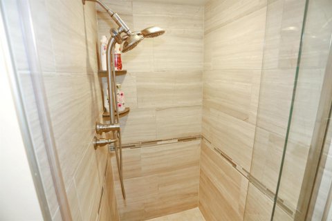 Купить кондоминиум в Помпано-Бич, Флорида 3 комнаты, 86.68м2, № 2083760 - фото 30