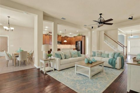 Casa en venta en Land O' Lakes, Florida, 5 dormitorios, 323.95 m2 № 2119731 - foto 6