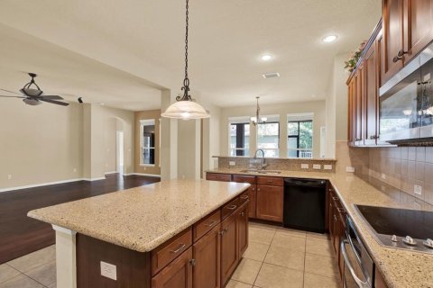 Casa en venta en Land O' Lakes, Florida, 5 dormitorios, 323.95 m2 № 2119731 - foto 21