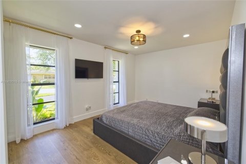 House in Coral Springs, Florida 4 bedrooms, 212.93 sq.m. № 1953517 - photo 23