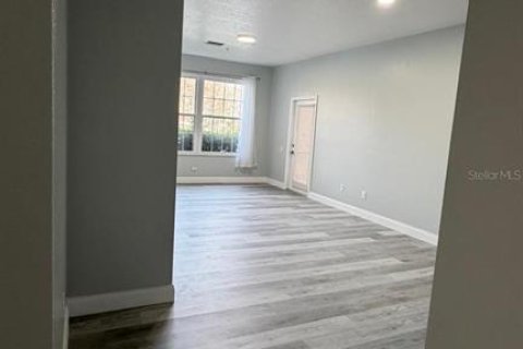 Condo in Orlando, Florida, 3 bedrooms № 2117594 - photo 7