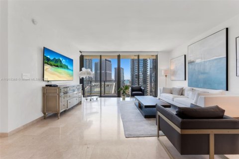 Снять в аренду кондоминиум в Майами, Флорида 1 спальня, 92.34м2, № 1971765 - фото 3