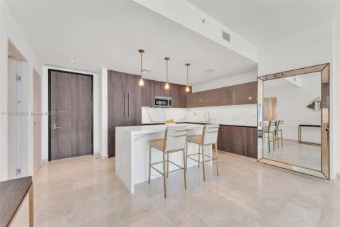 Снять в аренду кондоминиум в Майами, Флорида 1 спальня, 92.34м2, № 1971765 - фото 11