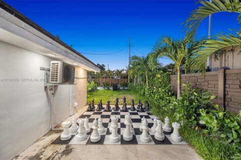 Villa ou maison à vendre à Miami, Floride: 4 chambres, 153.29 m2 № 2412502 - photo 6