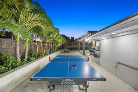 Villa ou maison à vendre à Miami, Floride: 4 chambres, 153.29 m2 № 2412502 - photo 15