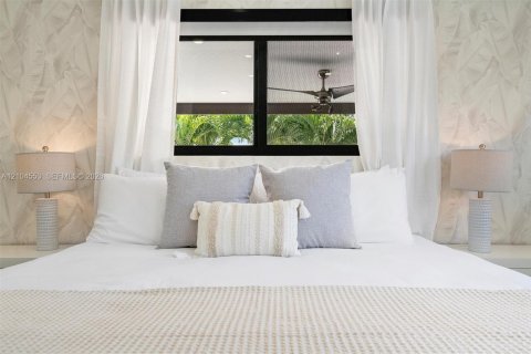 Villa ou maison à vendre à Miami, Floride: 4 chambres, 153.29 m2 № 2412502 - photo 25