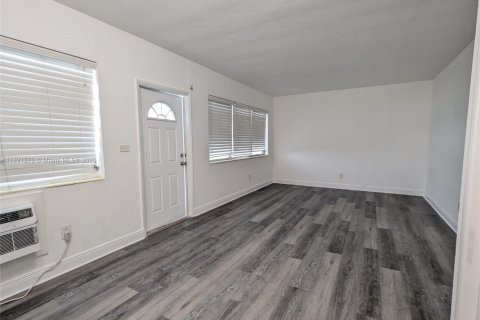 Apartment in Miami Beach, Florida 37.16 sq.m. № 1944770 - photo 3