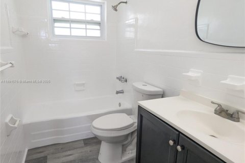 Apartment in Miami Beach, Florida 37.16 sq.m. № 1944770 - photo 9