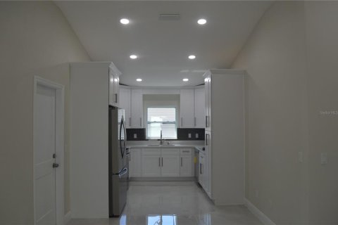 Villa ou maison à vendre à Tampa, Floride: 4 chambres, 153.85 m2 № 1105017 - photo 9