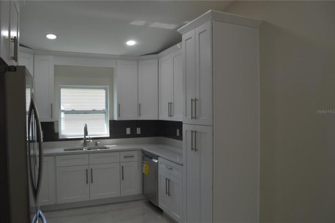 Villa ou maison à vendre à Tampa, Floride: 4 chambres, 153.85 m2 № 1105017 - photo 12
