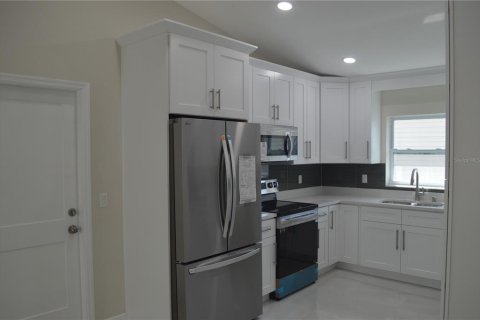 Villa ou maison à vendre à Tampa, Floride: 4 chambres, 153.85 m2 № 1105017 - photo 10