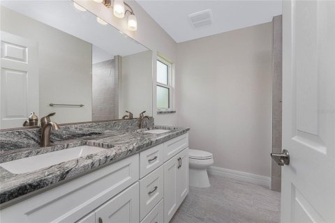 Купить виллу или дом в Норт-Порт, Флорида 7 комнат, 133.5м2, № 2101572 - фото 20
