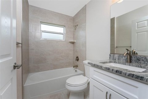Купить виллу или дом в Норт-Порт, Флорида 7 комнат, 133.5м2, № 2101572 - фото 26