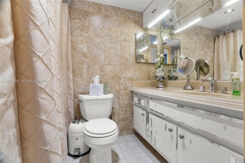 Condo in Pompano Beach, Florida, 1 bedroom  № 2052402 - photo 15