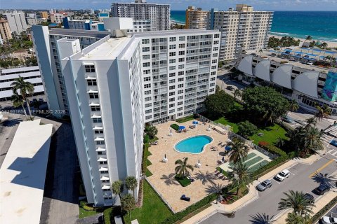 Condo in Pompano Beach, Florida, 1 bedroom  № 2052402 - photo 18