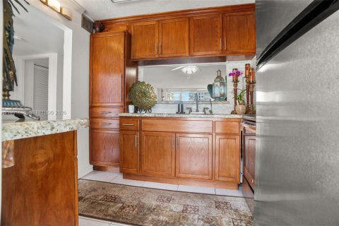 Condo in Pompano Beach, Florida, 1 bedroom  № 2052402 - photo 9