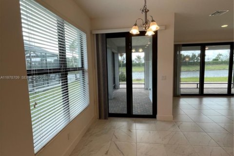 Casa en alquiler en Port St. Lucie, Florida, 4 dormitorios, 218.51 m2 № 2043790 - foto 14