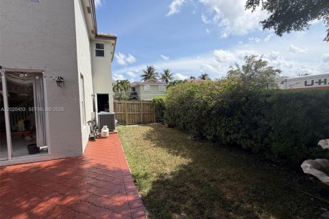 House in Miami, Florida 4 bedrooms, 192.59 sq.m. № 2077814 - photo 26