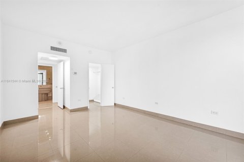 Condominio en venta en Miami Beach, Florida, 1 dormitorio, 84.73 m2 № 1839517 - foto 26