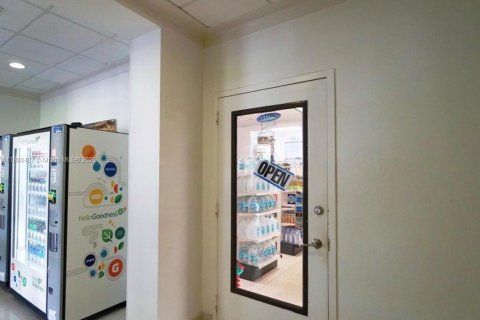 Condominio en venta en Sunny Isles Beach, Florida, 1 dormitorio, 93.37 m2 № 1925259 - foto 23