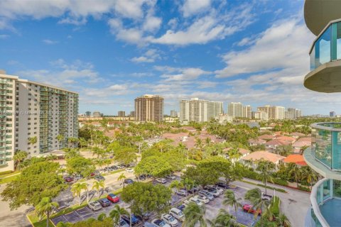 Купить кондоминиум в Санни-Айлс-Бич, Флорида 1 спальня, 93.37м2, № 1925259 - фото 16