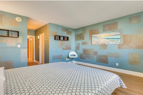 Купить кондоминиум в Санни-Айлс-Бич, Флорида 1 спальня, 93.37м2, № 1925259 - фото 12