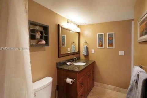 Condominio en venta en Sunny Isles Beach, Florida, 1 dormitorio, 93.37 m2 № 1925259 - foto 2