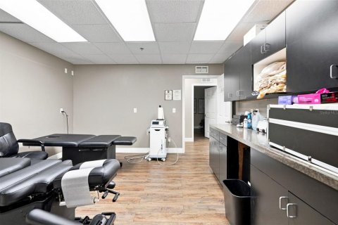 Immobilier commercial à vendre à Spring Hill, Floride: 934.97 m2 № 2338889 - photo 16