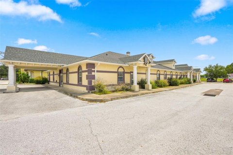 Immobilier commercial à vendre à Spring Hill, Floride: 934.97 m2 № 2338889 - photo 4
