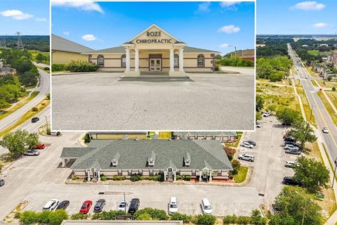 Immobilier commercial à Spring Hill, Floride 934.97 m2 № 2338889