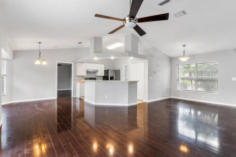 Villa ou maison à vendre à Sebastian, Floride: 3 chambres, 134.71 m2 № 2300283 - photo 2